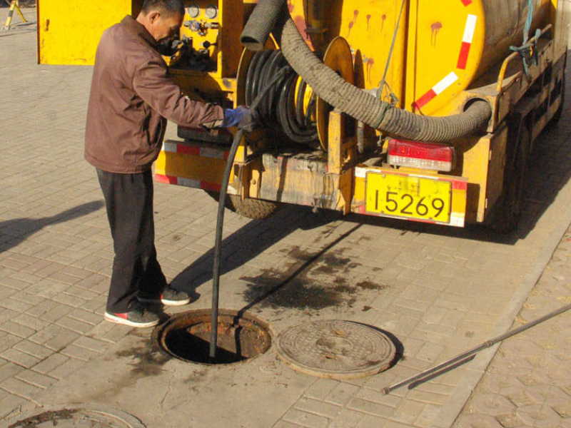 龙华富茂新村专业疏通，化粪池清理，改换管道