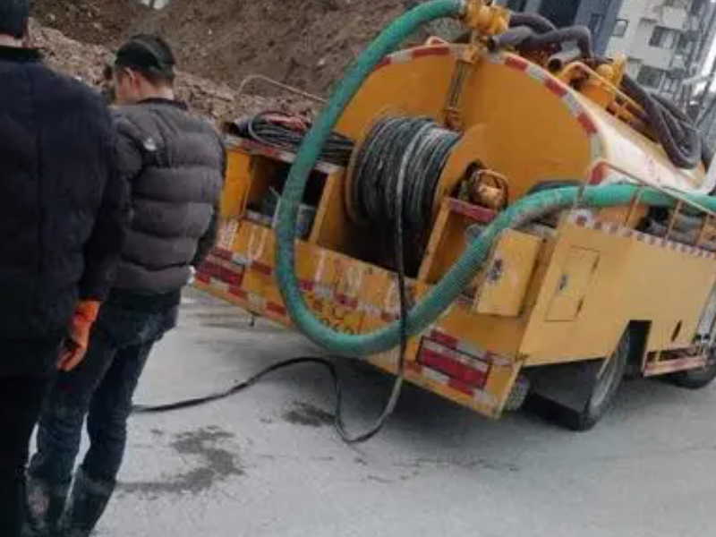 深圳龙华专业下水道马桶疏通、吸粪、高压疏通大型管道