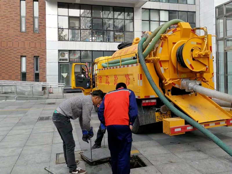 龙华新区疏通厕所下水道.清理化粪池油池及市政管道